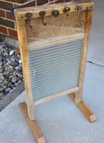 Washboard Jewelry Stand 2