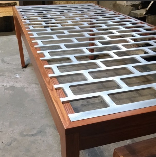 Read more about the article Film set door…now dining room table!