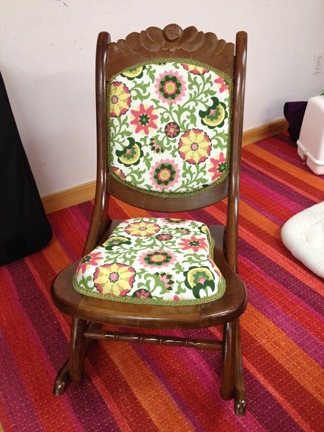Read more about the article Nancy Shay’s reupholstered chair